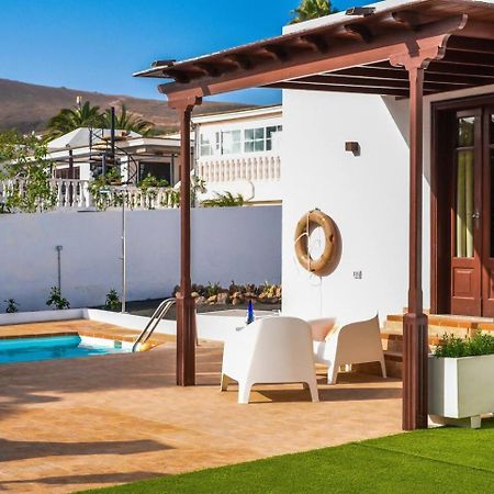 Agradable Y Familiar Con Piscina Casa Inima Villa Playa Blanca  Ngoại thất bức ảnh