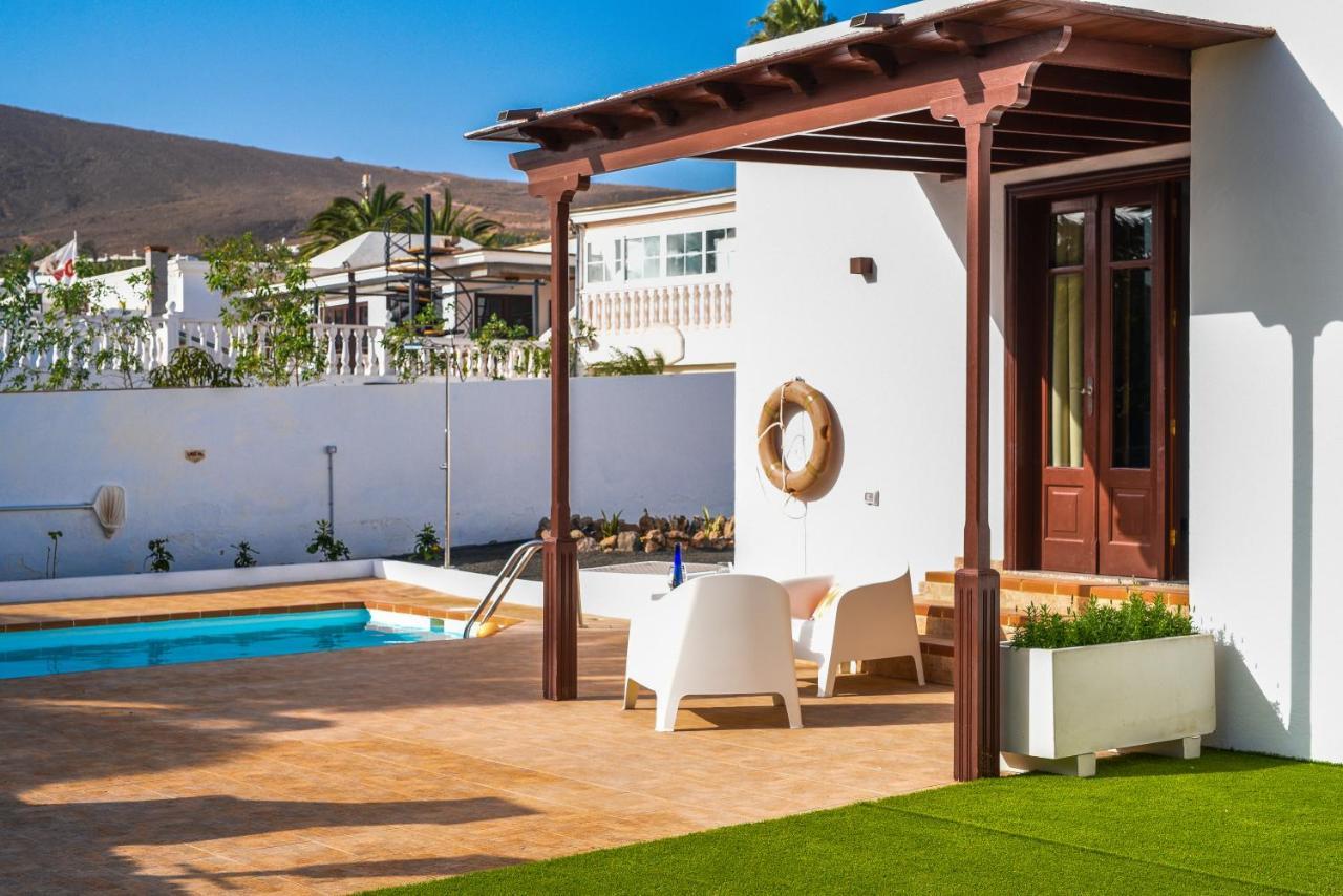 Agradable Y Familiar Con Piscina Casa Inima Villa Playa Blanca  Ngoại thất bức ảnh