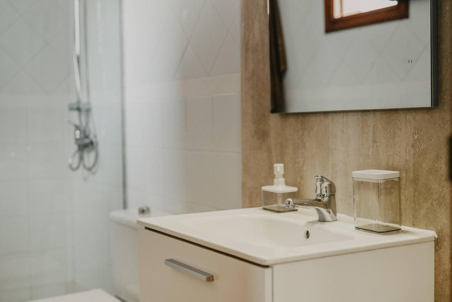 Agradable Y Familiar Con Piscina Casa Inima Villa Playa Blanca  Ngoại thất bức ảnh
