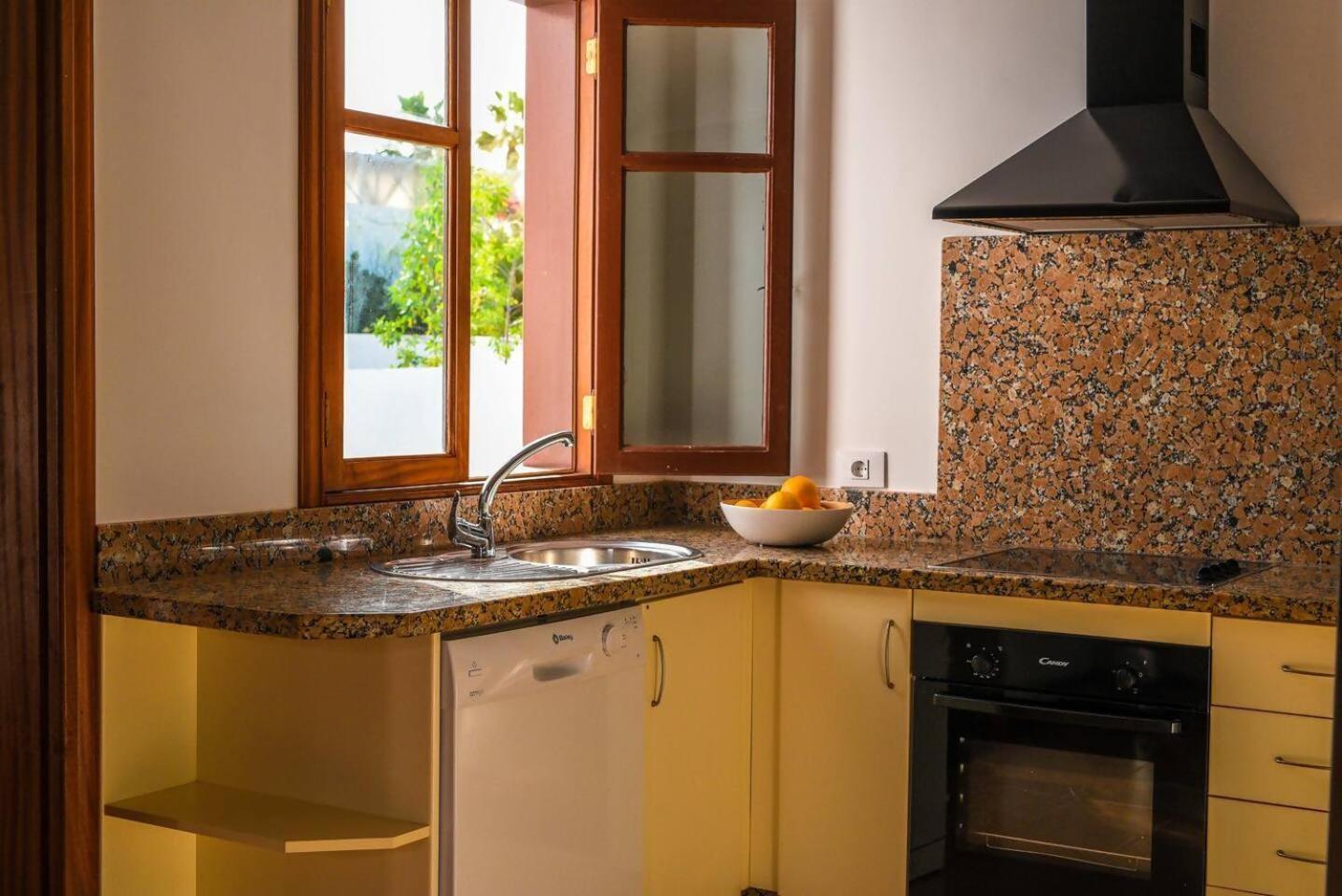 Agradable Y Familiar Con Piscina Casa Inima Villa Playa Blanca  Ngoại thất bức ảnh