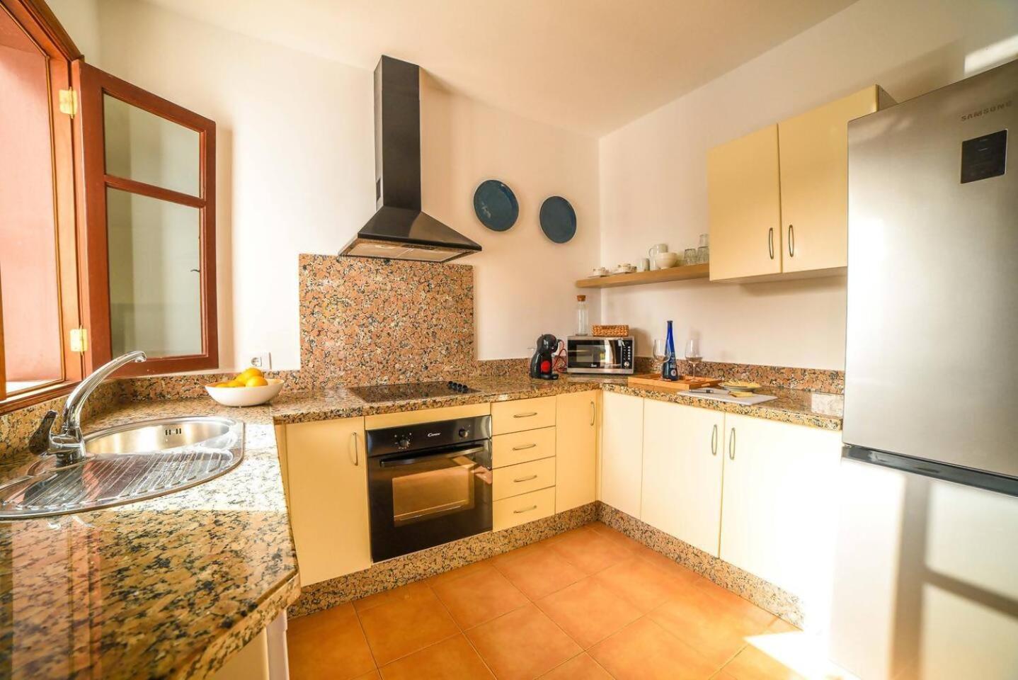 Agradable Y Familiar Con Piscina Casa Inima Villa Playa Blanca  Ngoại thất bức ảnh
