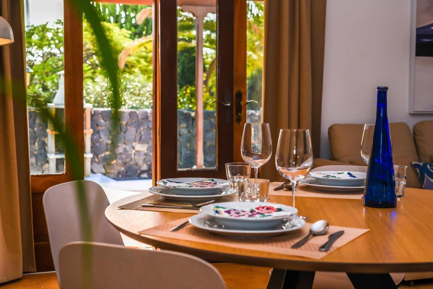 Agradable Y Familiar Con Piscina Casa Inima Villa Playa Blanca  Ngoại thất bức ảnh